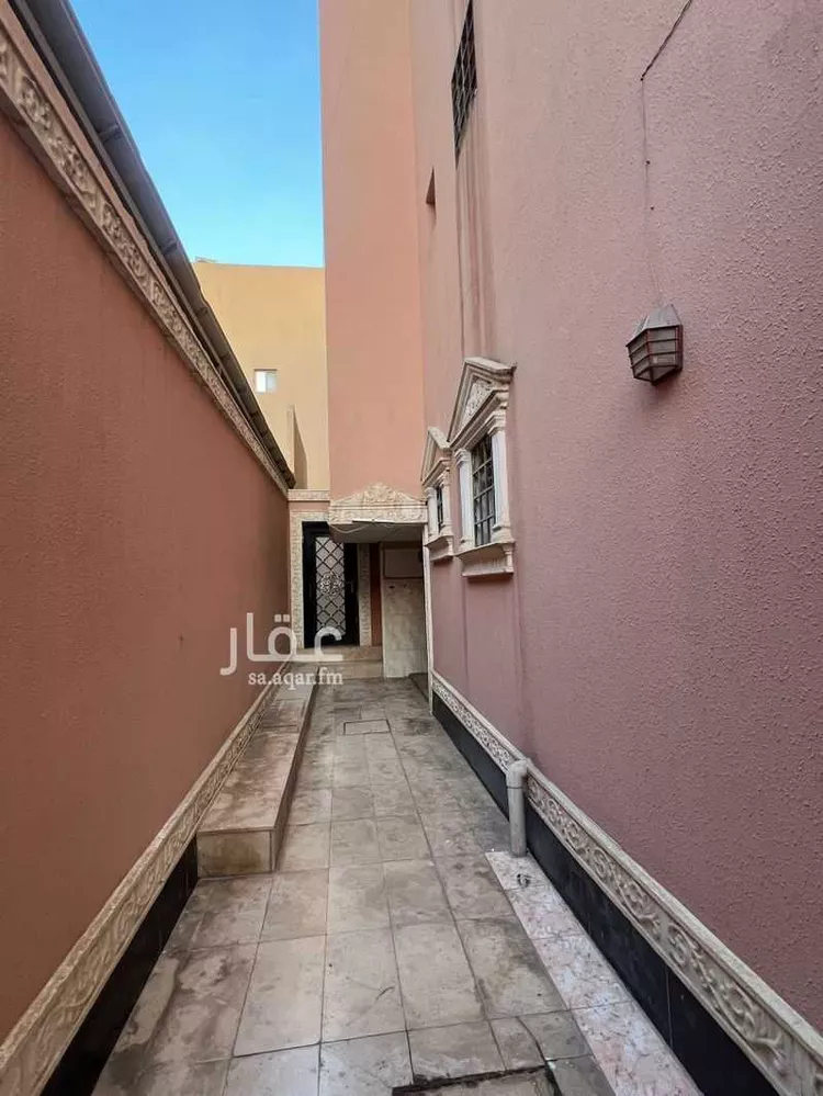 عمارة للبيع في شارع بدر المزني, حي الضباط, مدينة الرياض, منطقة الرياض صورة 3