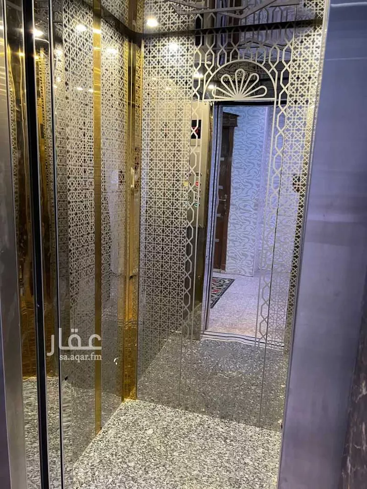 عمارة للبيع في شارع القدير, حي الضباط, مدينة الرياض, منطقة الرياض صورة 4