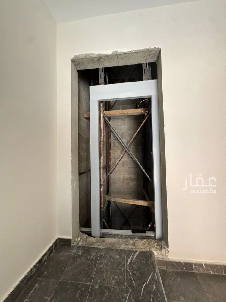 شقة للبيع في شارع عاصم الكاتب, حي الملك فيصل, مدينة الرياض, منطقة الرياض صورة 3