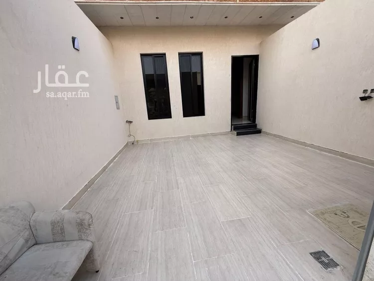 فيلا للبيع في شارع صفوان بن بيضاء, حي الرمال, مدينة الرياض, منطقة الرياض صورة 2