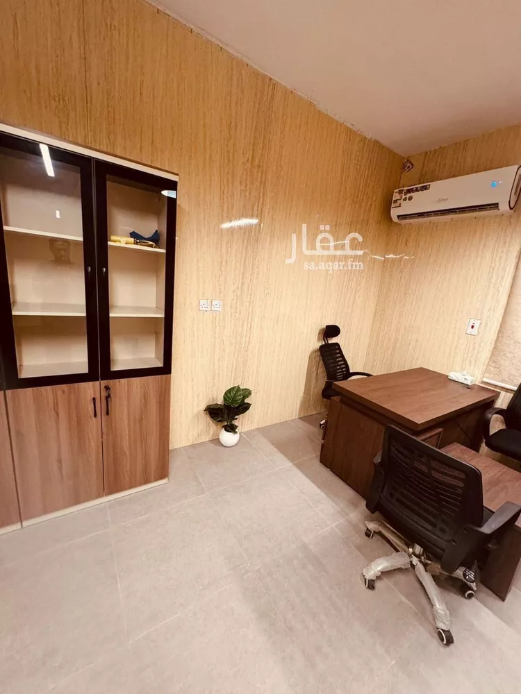 مكتب تجاري للإيجار في شارع حفصة بنت عمر, حي الروضة, مدينة الرياض, منطقة الرياض صورة 4