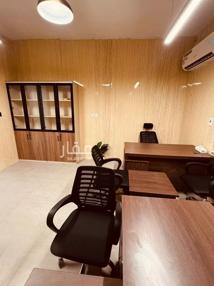 مكتب تجاري للإيجار في شارع حفصة بنت عمر, حي الروضة, مدينة الرياض, منطقة الرياض صورة 2