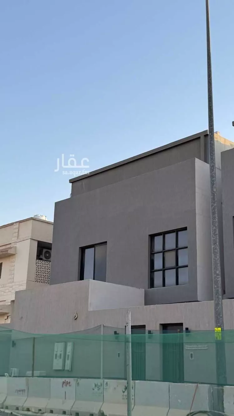 Building for Sale in Riyadh Umm Al Hamam Al Gharbi