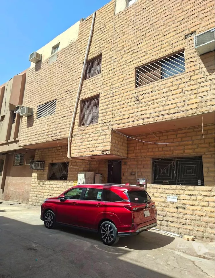 Building for Sale in Riyadh Umm Al Hamam Al Sharqi