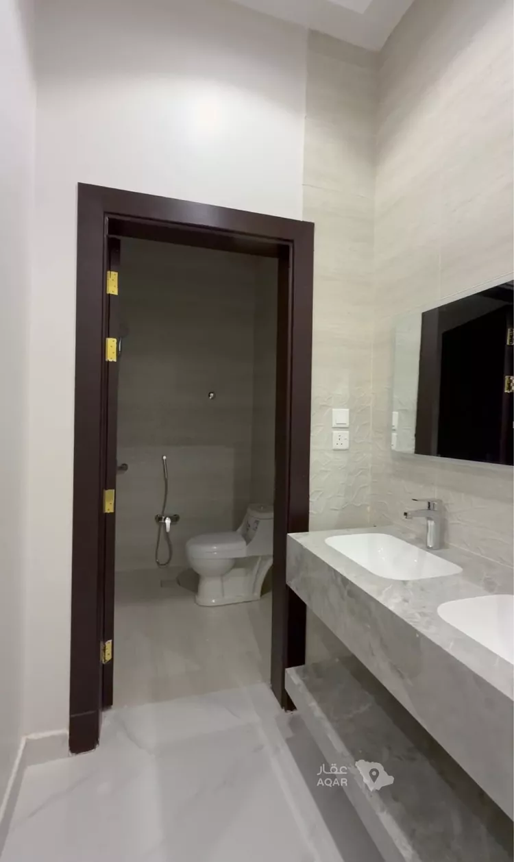 Floor for Rent in Riyadh Umm Al Hamam Al Gharbi 2