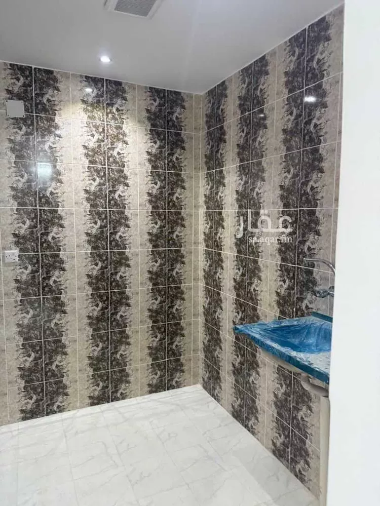 عمارة للبيع في شارع سليمان الطبراني, حي أم الحمام الغربي, مدينة الرياض, منطقة الرياض 7