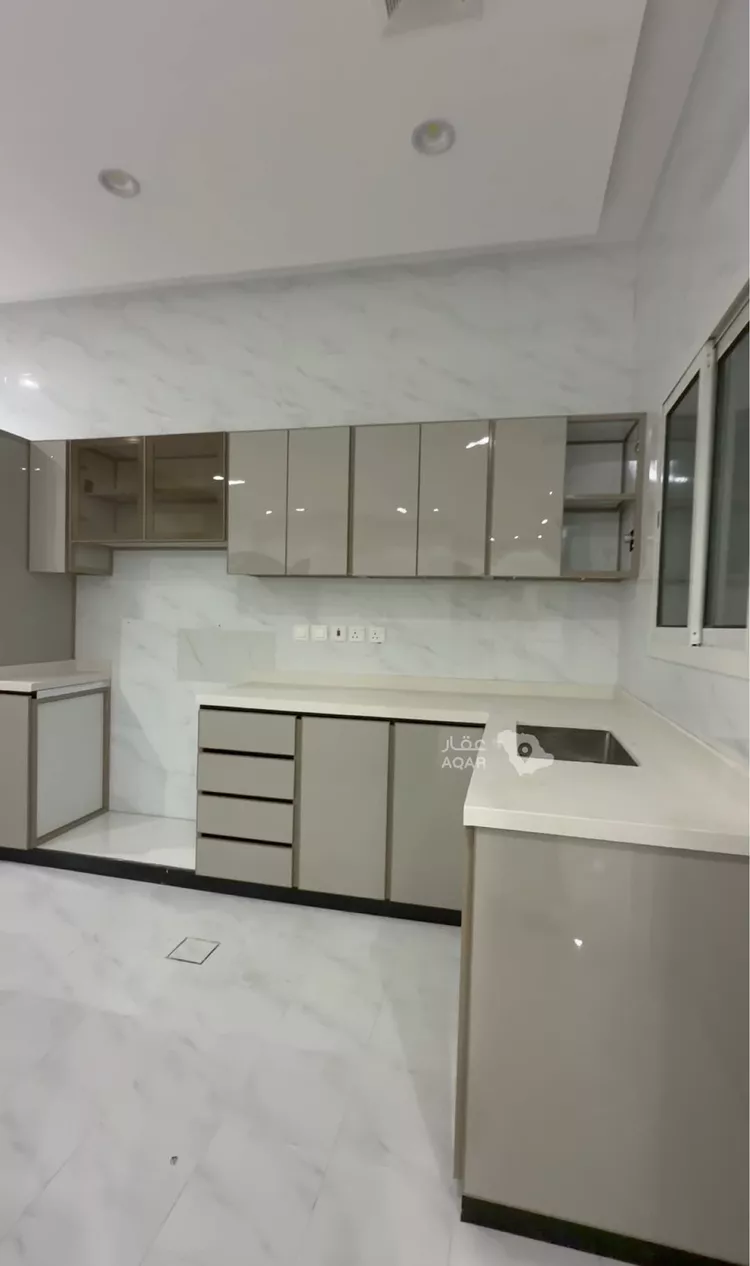 Floor for Rent in Riyadh Umm Al Hamam Al Gharbi 5
