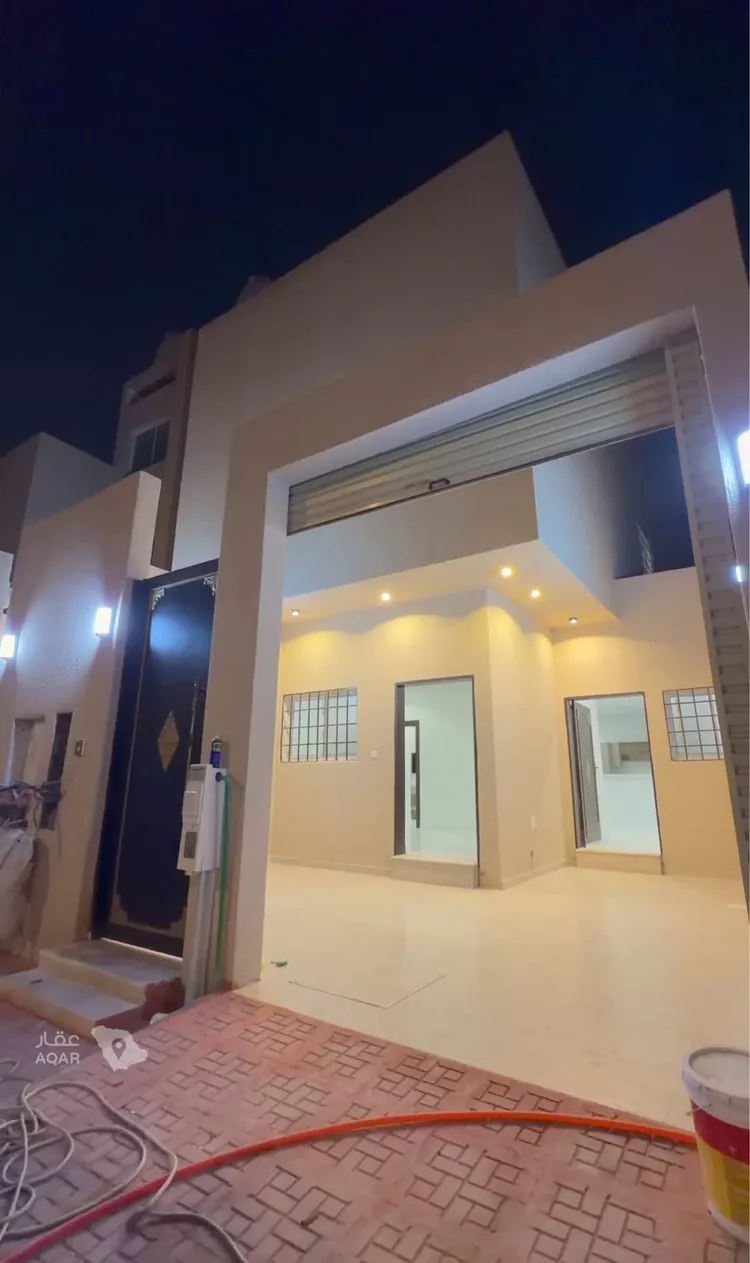 Floor for Rent in Riyadh Umm Al Hamam Al Gharbi
