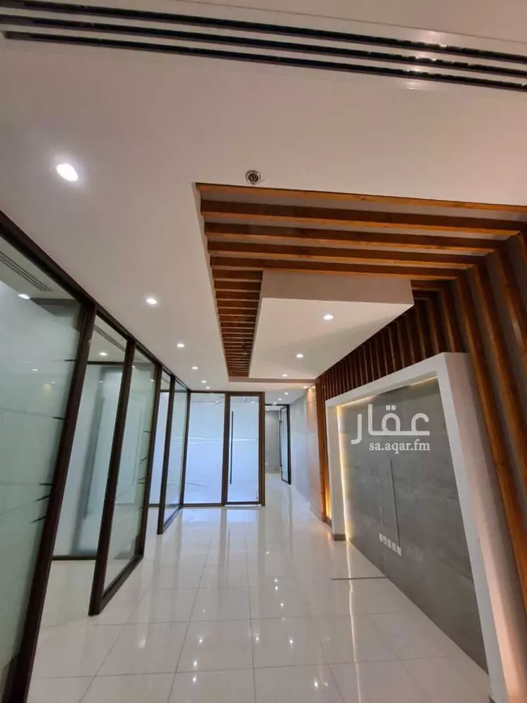 مكتب تجاري للإيجار في شارع الرصيفة, حي الملقا, مدينة الرياض, منطقة الرياض صورة 4