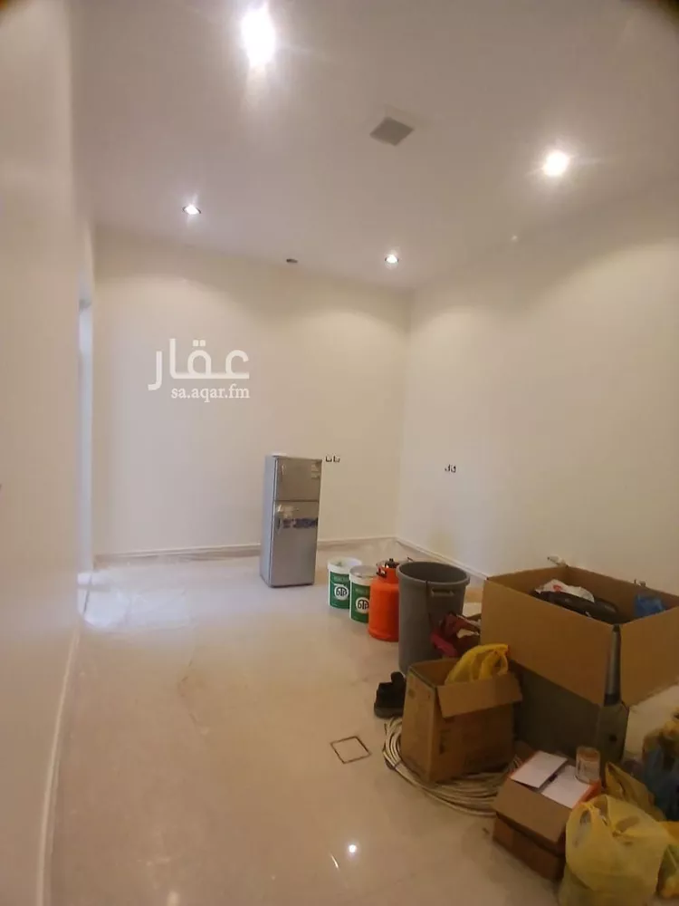 فيلا للبيع في شارع ابان بن مسلمة, حي العريجاء الغربي, مدينة الرياض, منطقة الرياض صورة 2