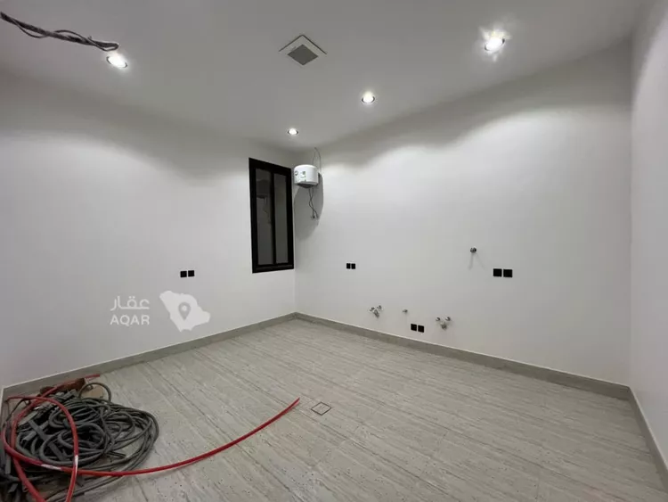 دور للبيع في شارع ابن سبرة, حي العوالي, مدينة الرياض, منطقة الرياض 8