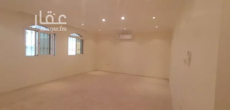 فيلا للبيع في شارع أبي بكر الكرخي, حي التعاون, مدينة الرياض, منطقة الرياض 13