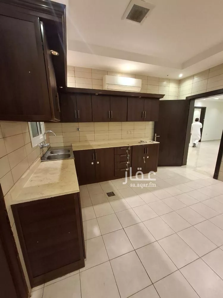 دور للإيجار في شارع رقم 403, حي الملقا, مدينة الرياض, منطقة الرياض صورة 3