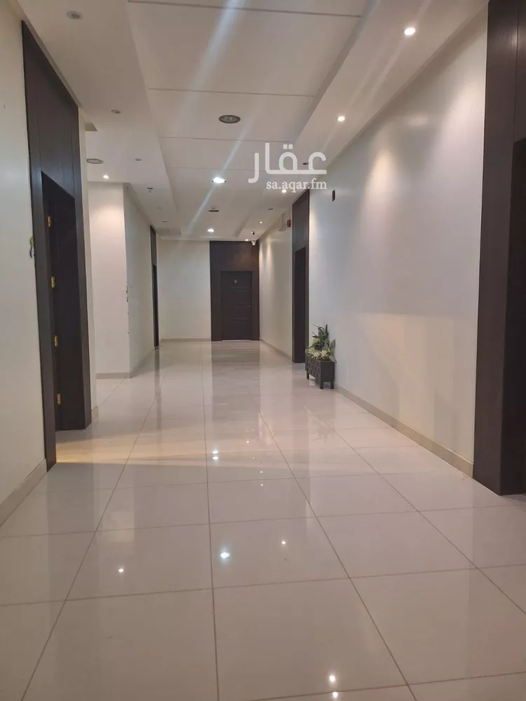 مكتب تجاري للإيجار في شارع انس بن مالك, حي الياسمين, مدينة الرياض, منطقة الرياض صورة 2