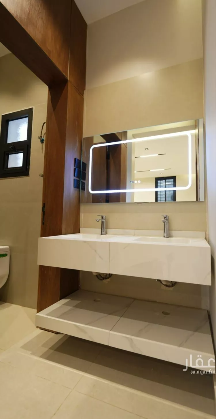 Floor for Sale in Riyadh Al Janadriyah 17
