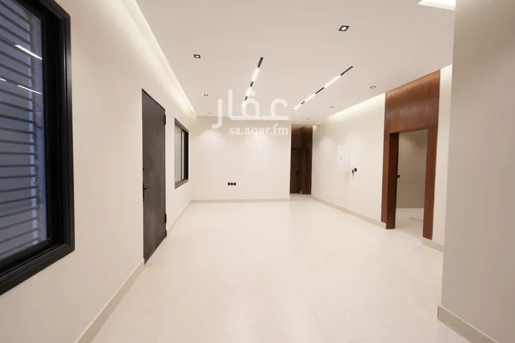 Floor for Sale in Riyadh Al Janadriyah 20