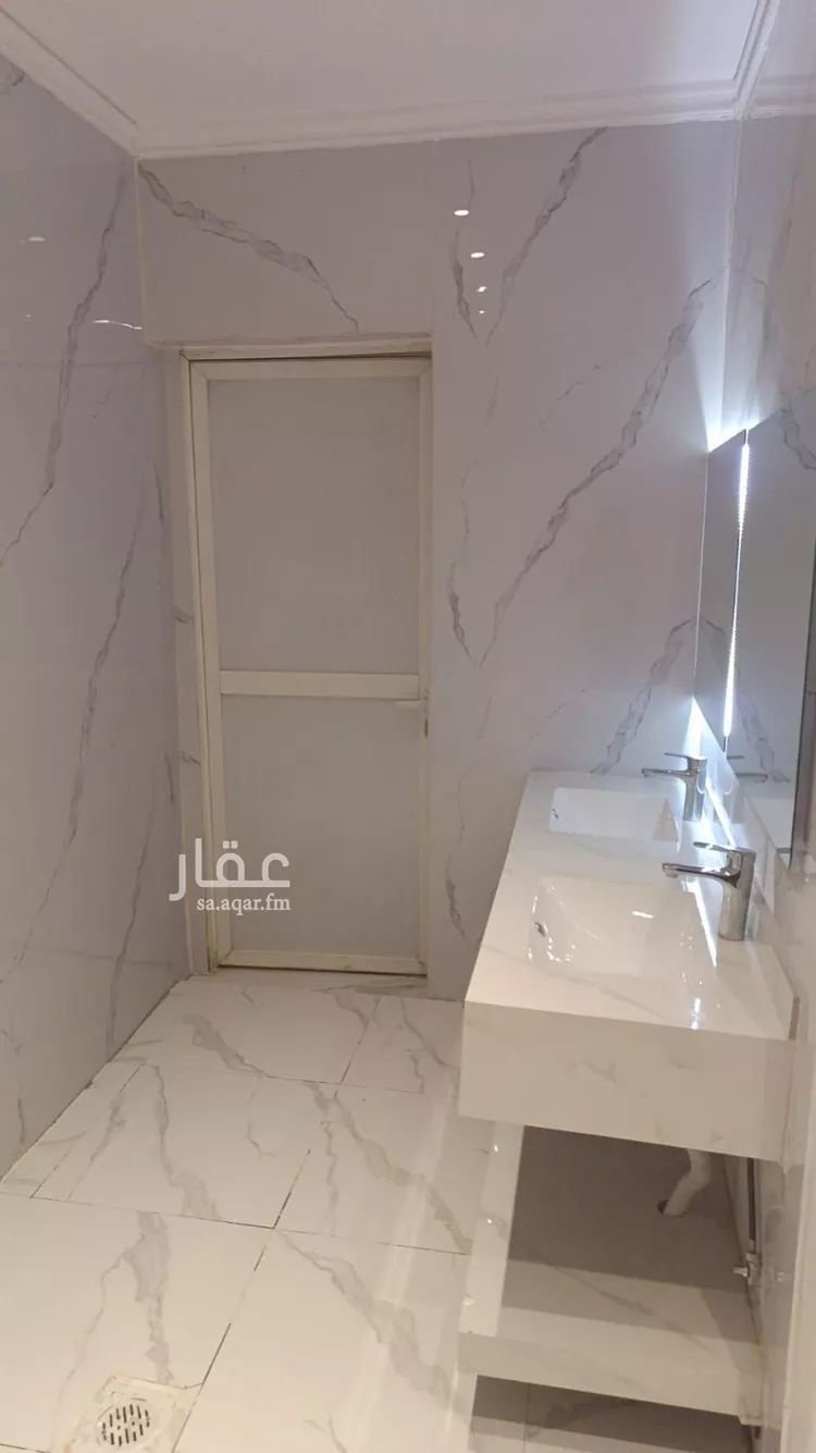 فيلا للإيجار في شارع الحريق, حي الملقا, مدينة الرياض, منطقة الرياض 10