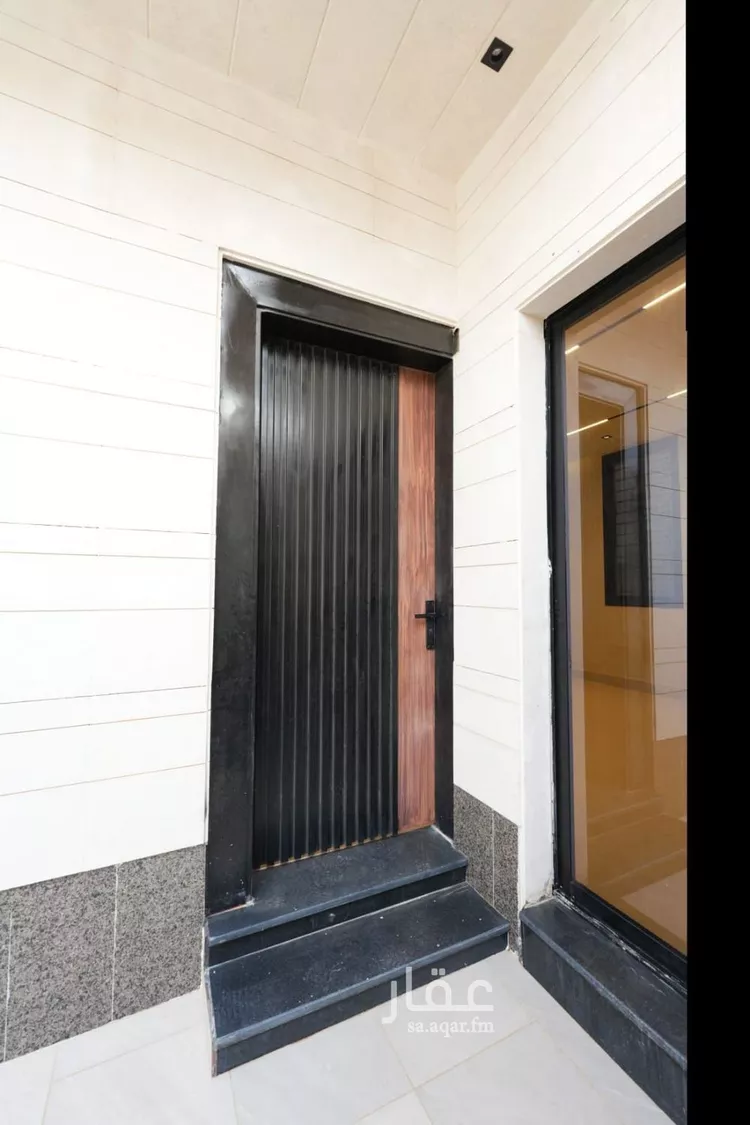 Floor for Sale in Riyadh Al Janadriyah 12