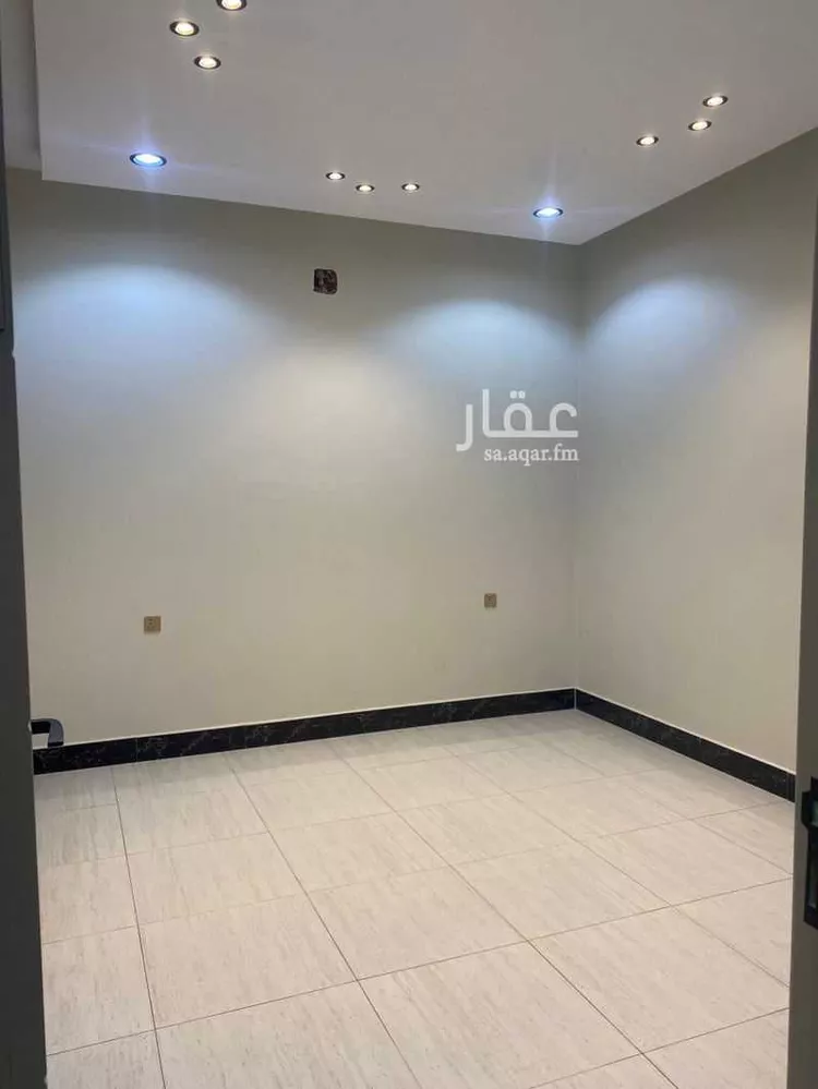 دور للإيجار في شارع عبدالرحمن المكودي ، حي عكاظ ، الرياض ، منطقة الرياض صورة 4