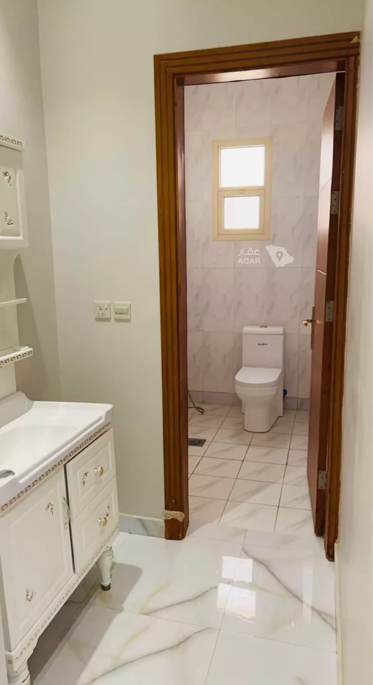 عمارة للبيع في شارع الفواز, حي عرقة, مدينة الرياض, منطقة الرياض 6