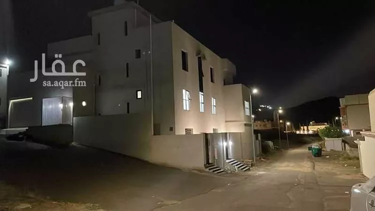 عمارة للبيع في شارع الخبوب ، حي القرى ، أبها ، منطقة عسير