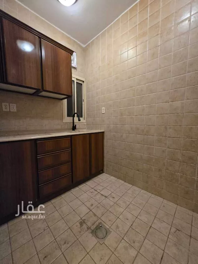 شقة للإيجار في شارع صفوى, حي الخبر الجنوبية, مدينة الخبر, المنطقة الشرقية صورة 4