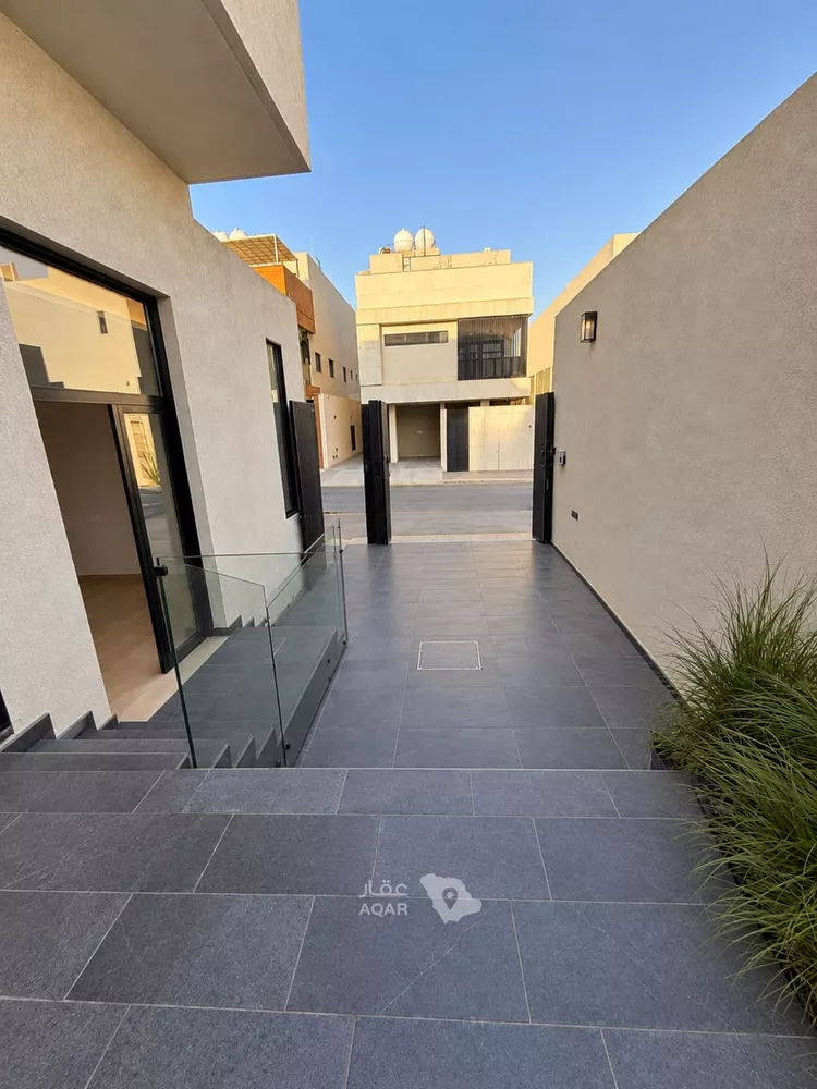 دور للبيع في شارع رقم 323, حي النرجس, مدينة الرياض, منطقة الرياض 2