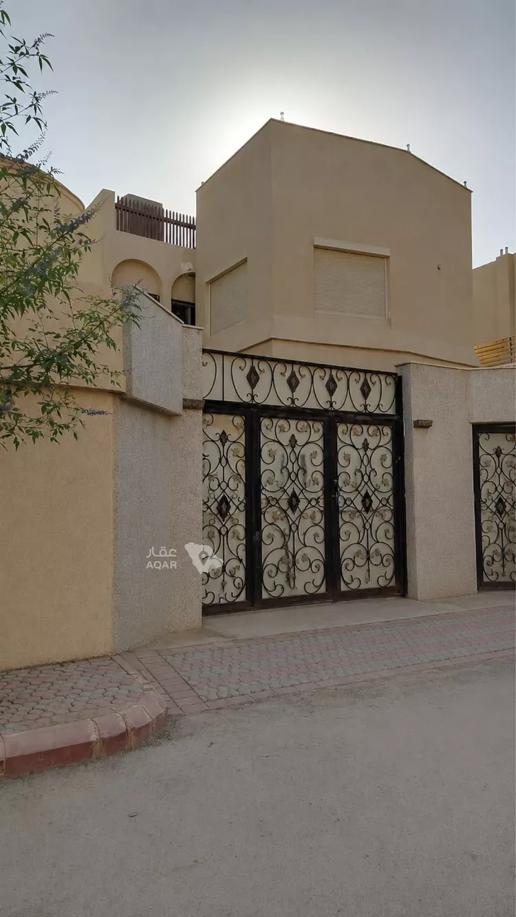 فيلا للبيع في شارع السفح, حي الملك سلمان, مدينة الرياض, منطقة الرياض 4