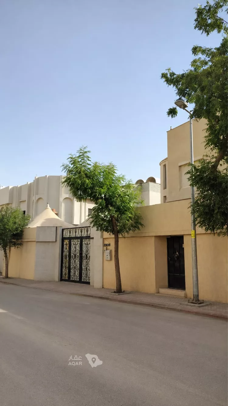 فيلا للبيع في شارع السفح, حي الملك سلمان, مدينة الرياض, منطقة الرياض