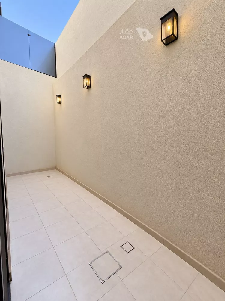 دور للبيع في شارع رقم 323, حي النرجس, مدينة الرياض, منطقة الرياض 11