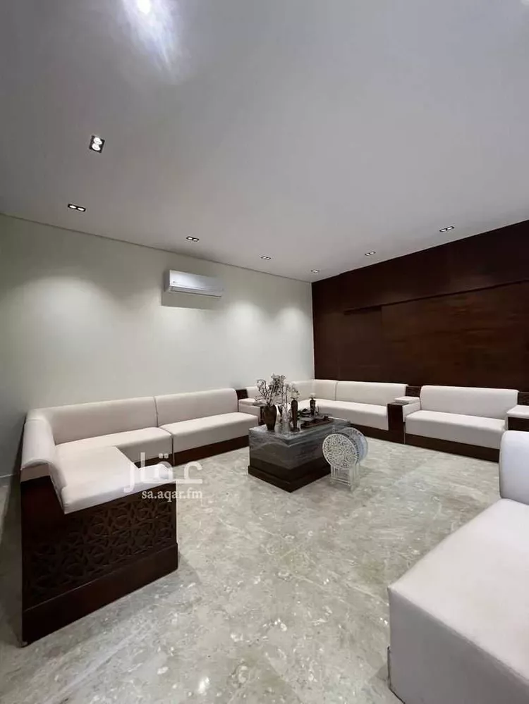 فيلا للإيجار في شارع ابن القطاع, حي المهدية, مدينة الرياض, منطقة الرياض صورة 3