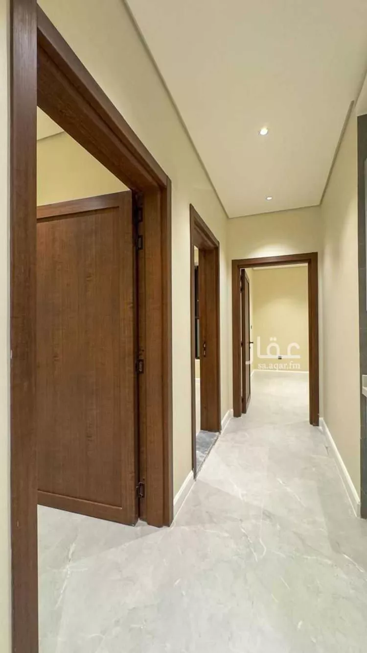 Floor for Rent in Riyadh Al Malqa 6