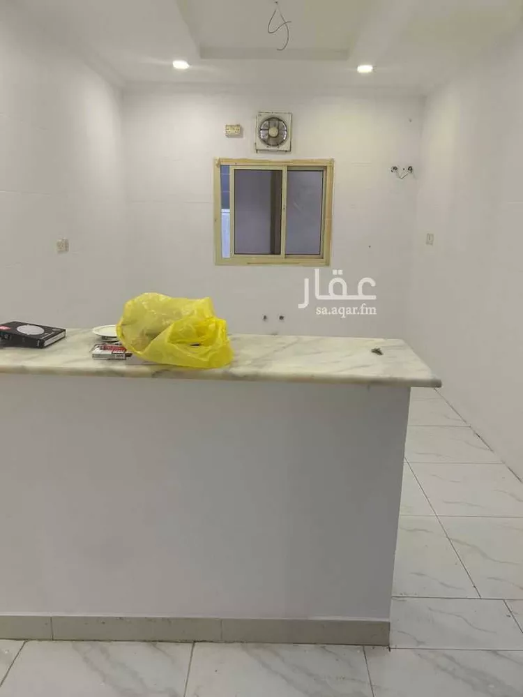 شقة للإيجار في شارع عمر الفارسي ، حي الزمرد ، جدة ، جدة