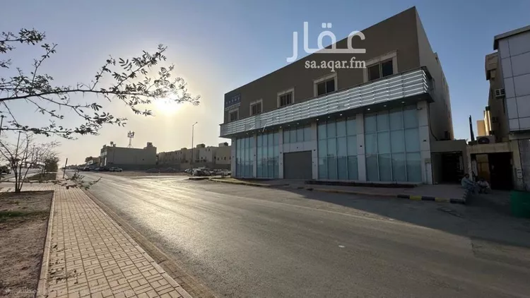 عمارة للإيجار في شارع نجم الدين الأيوبي, حي العوالي, مدينة الرياض, منطقة الرياض صورة 2