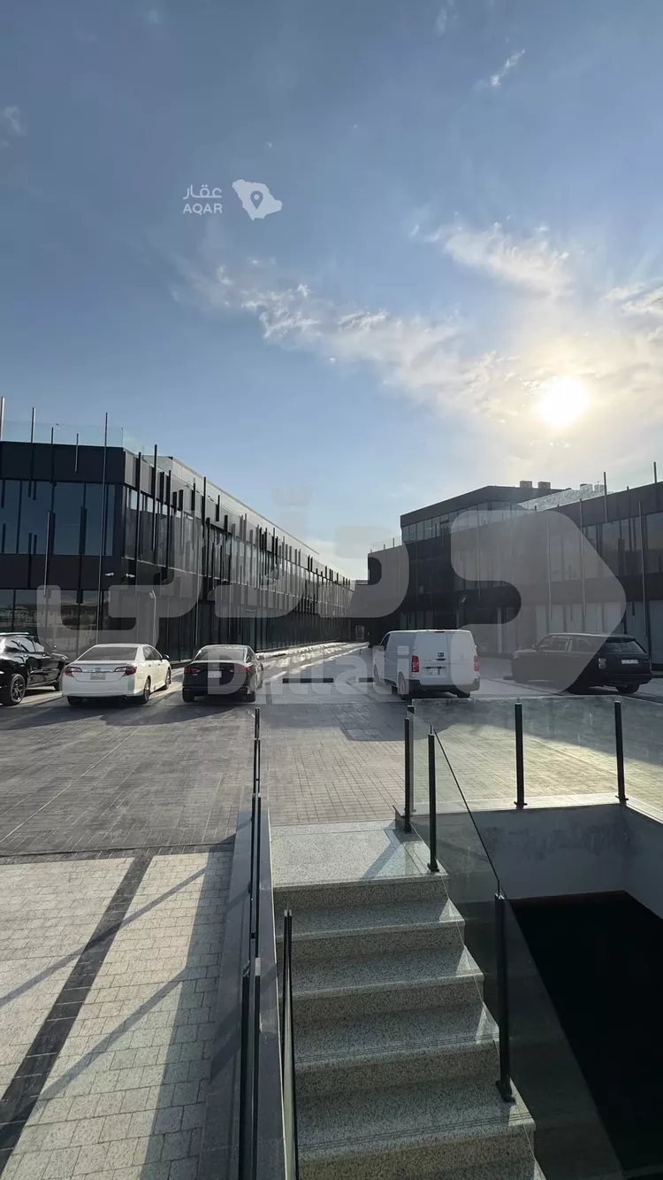 مكتب تجاري للإيجار في شارع الملك عبدالعزيز ابن عبدالرحمن سعود, حي الربيع, مدينة الرياض, منطقة الرياض صورة 4