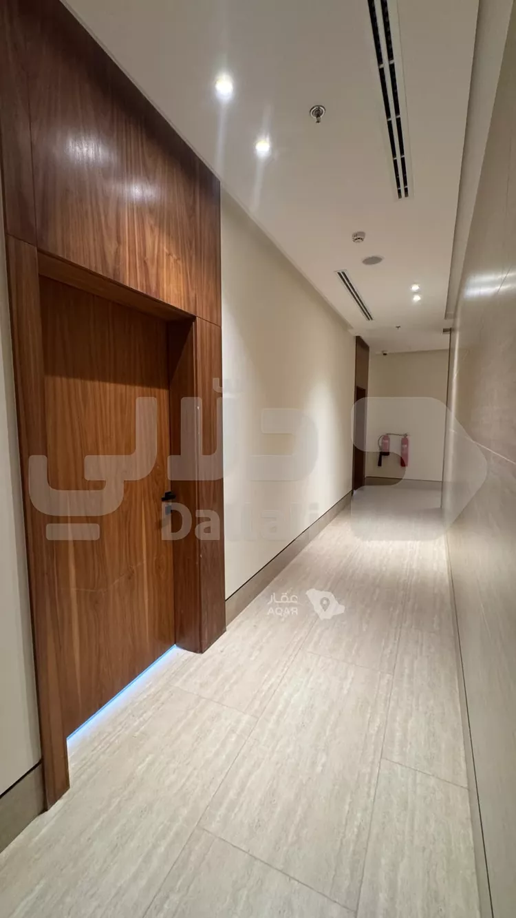 مكتب تجاري للإيجار في شارع الملك عبدالعزيز ابن عبدالرحمن سعود, حي الربيع, مدينة الرياض, منطقة الرياض 11