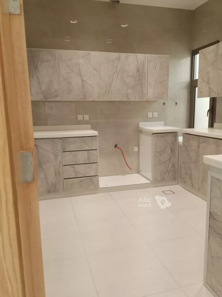 شقة للإيجار في شارع عدي بن طلحة, حي القيروان, مدينة الرياض, منطقة الرياض صورة 2