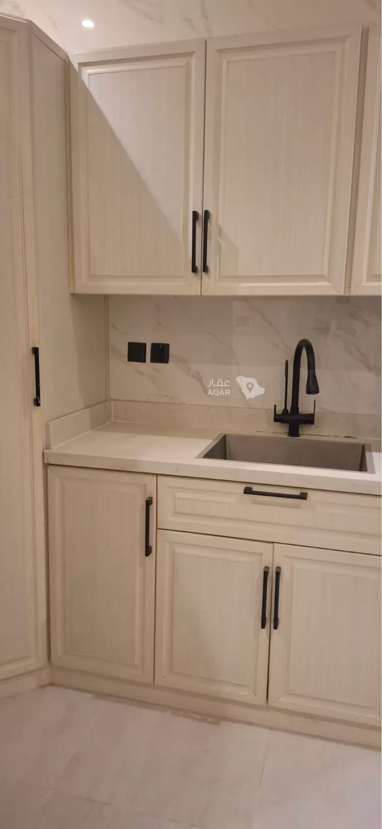 Floor for Rent in Riyadh Al Yasmin 8