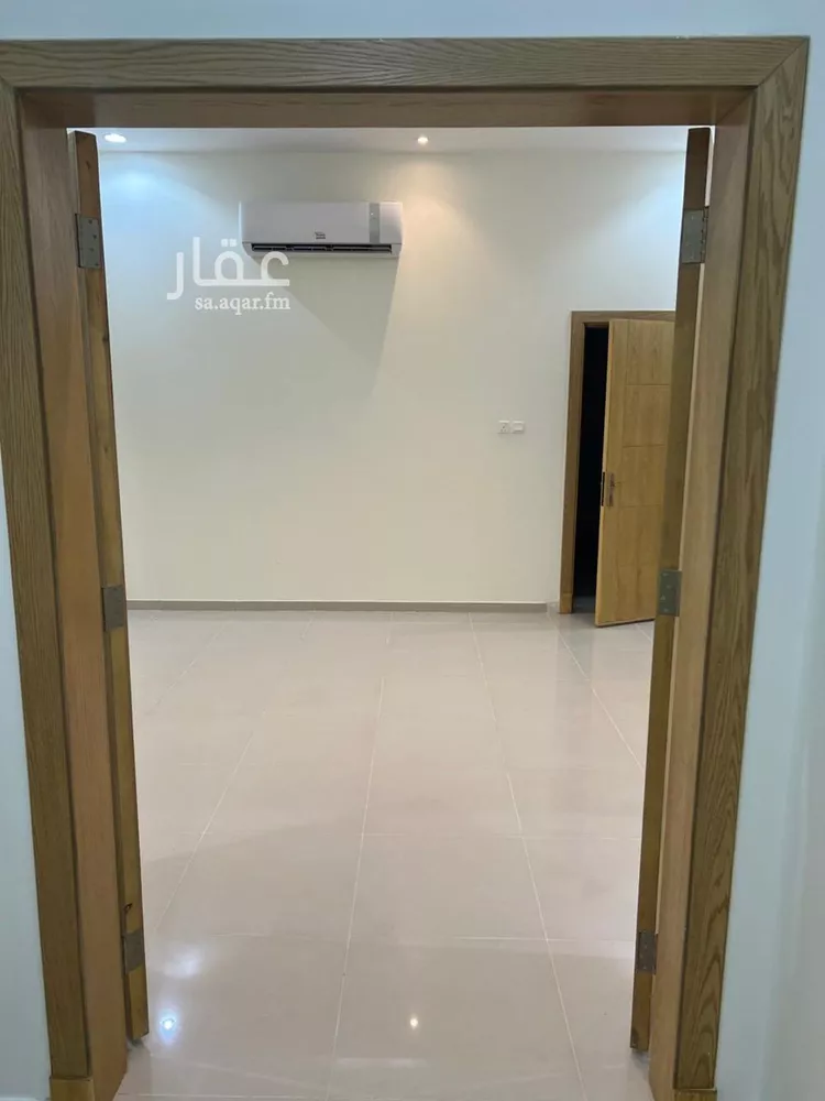 فيلا للإيجار في شارع إسماعيل بن مبارك, حي العارض, مدينة الرياض, منطقة الرياض صورة 2