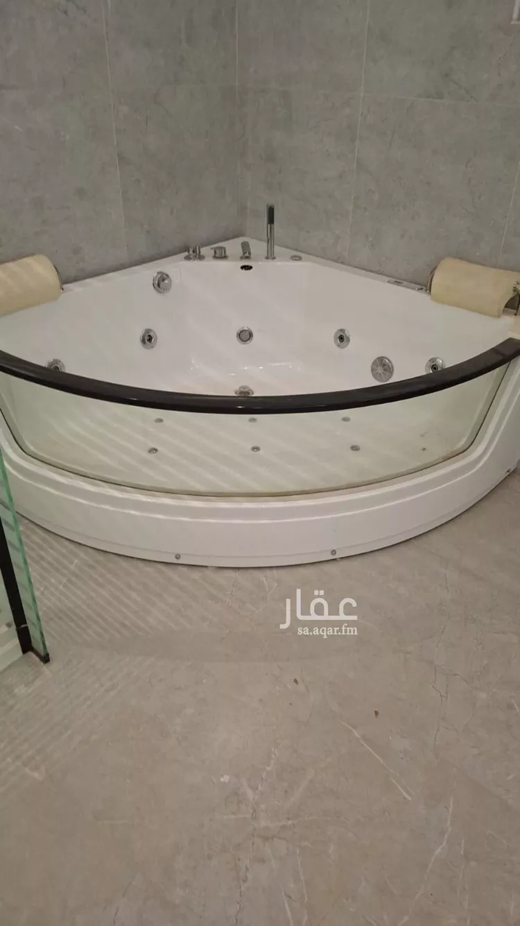 دور للإيجار في شارع بهاء الدين زهير, حي المهدية, مدينة الرياض, منطقة الرياض 6