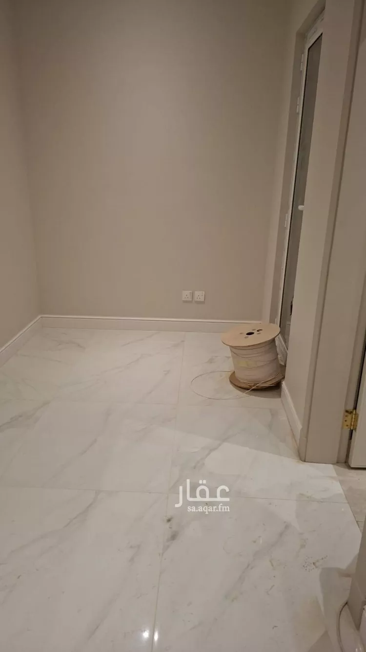 دور للإيجار في شارع بهاء الدين زهير, حي المهدية, مدينة الرياض, منطقة الرياض 7