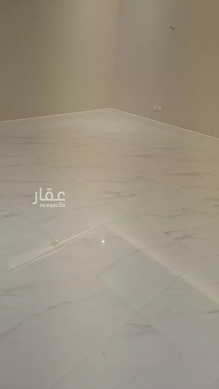 دور للإيجار في شارع بهاء الدين زهير, حي المهدية, مدينة الرياض, منطقة الرياض 15