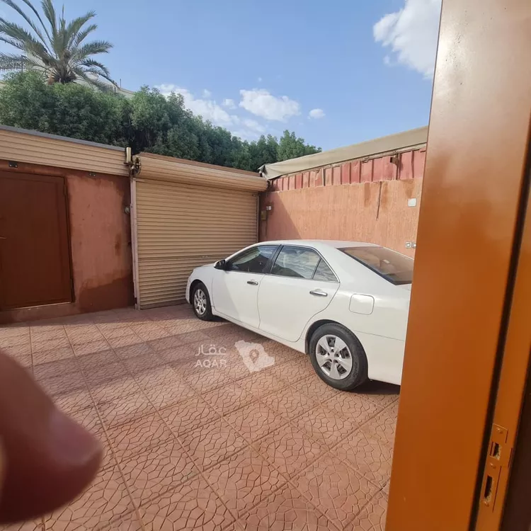 Villa for Sale in Riyadh Al Malaz 2