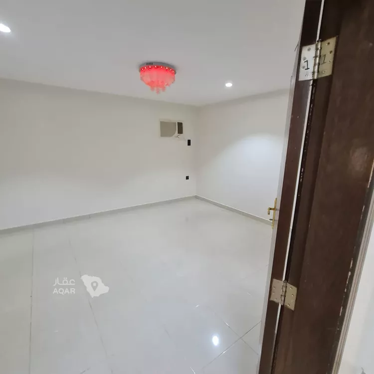 Villa for Sale in Riyadh Al Malaz 9