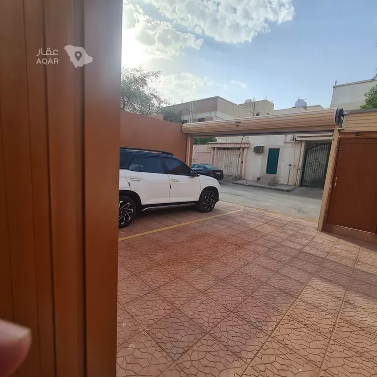 Villa for Sale in Riyadh Al Malaz 4