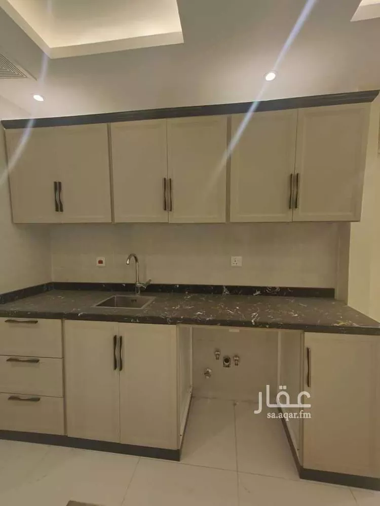 شقة للإيجار في شارع صفوان بن أمية, حي الوزارات, مدينة الرياض, منطقة الرياض صورة 3