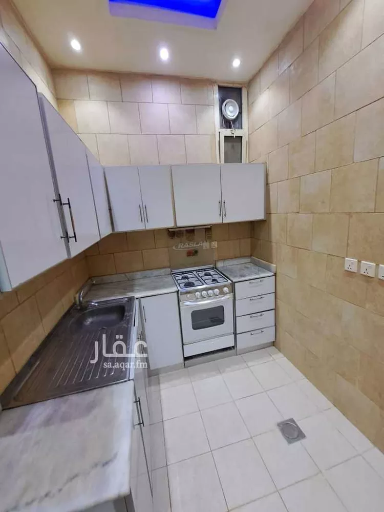 شقة للإيجار في شارع الفرزدق, حي الضباط, مدينة الرياض, منطقة الرياض صورة 4