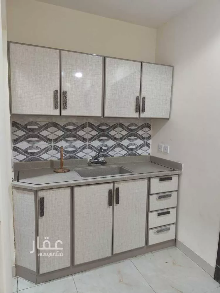 شقة للإيجار في شارع الفرزدق, حي الضباط, مدينة الرياض, منطقة الرياض صورة 4