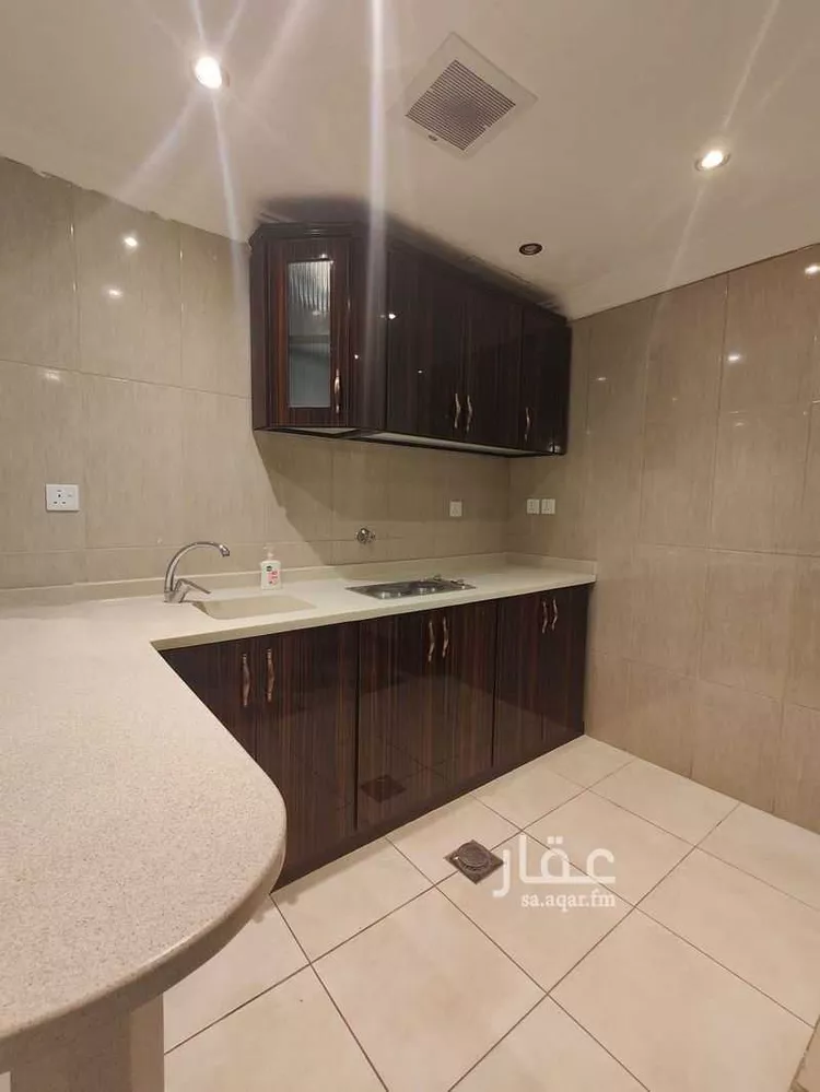 شقة للإيجار في شارع العجلوني, حي الوزارات, مدينة الرياض, منطقة الرياض صورة 4