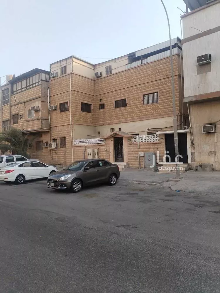 عمارة للبيع في شارع جيزان, حي الثقبة, مدينة الخبر, المنطقة الشرقية صورة 2